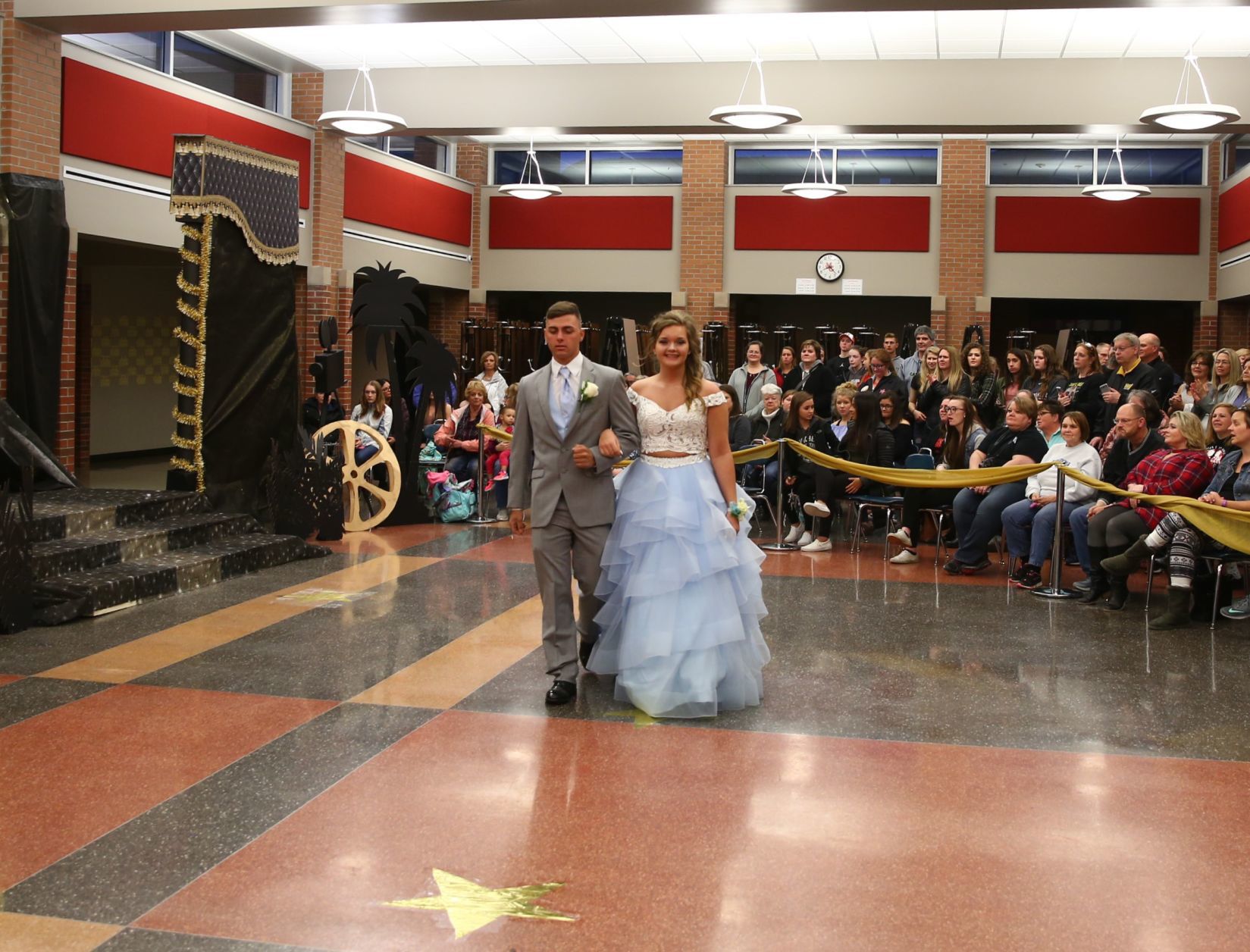 MC Prom 2018 (40).JPG